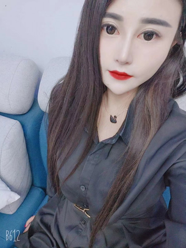 长腿大波骚依依